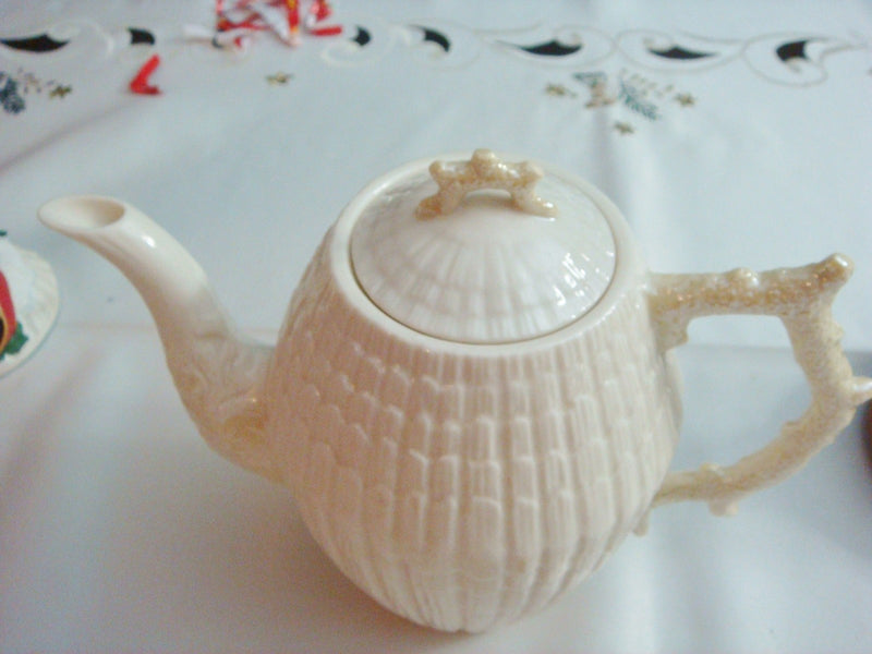 Coffee Pot & Lid in Limpet Yellow  Belleek Pottery (Ireland) 8" tall [a*12]