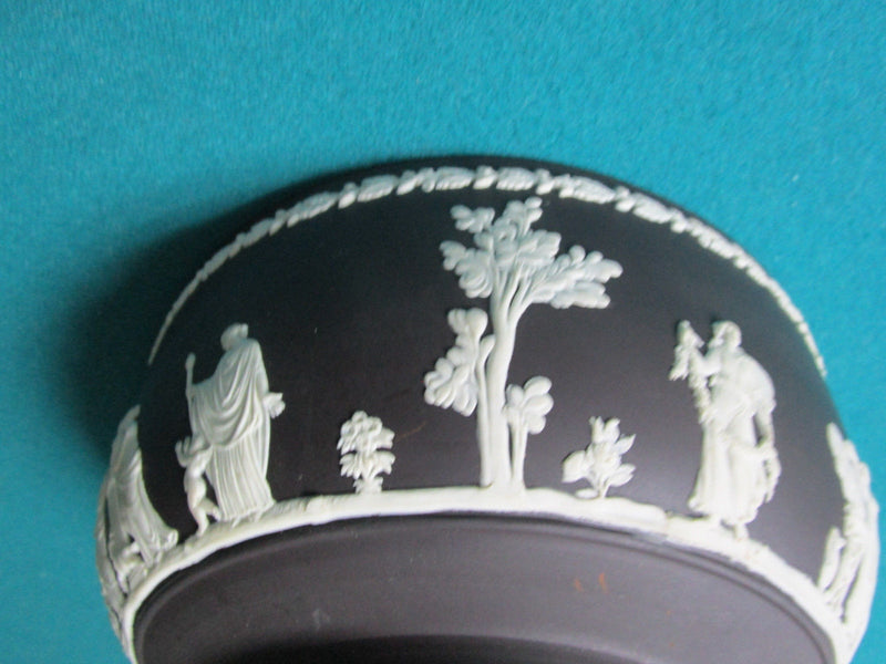 “Wedgwood” Black Solid Jasper Ware SACRIFICIAL BOWL ^^
