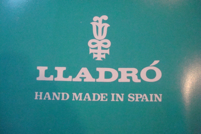 Lladro Collector Plate, hand made in Spain, "Dia de la Madre 1972", Mothers Day