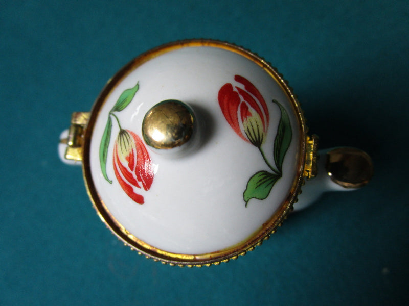 Pill Box tea pot, 3 1/2" RARE