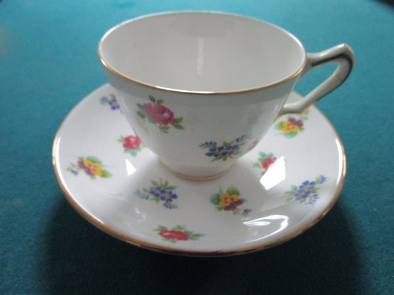Royal Victoria England Floral Tea Cup And Saucer  Original [65]