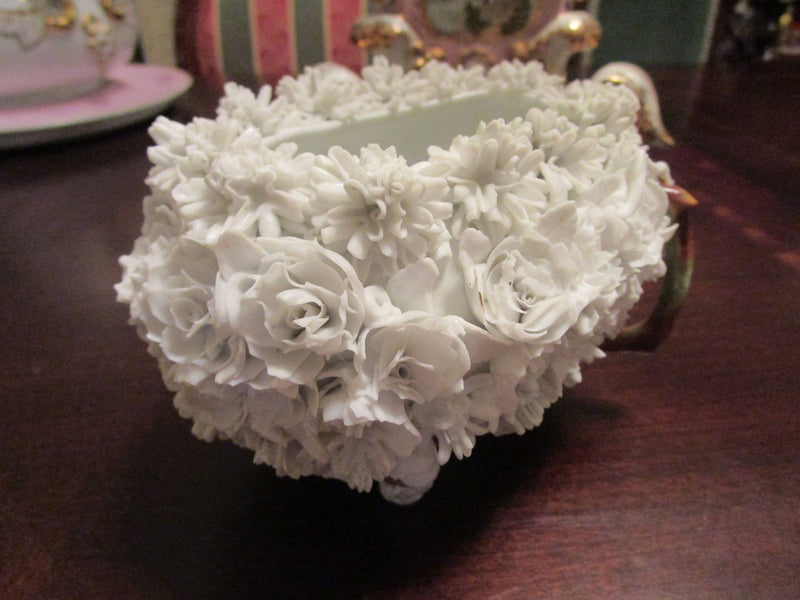 Dresden/Meissen SNOWBALL Schneebal white flowers basket with two handle