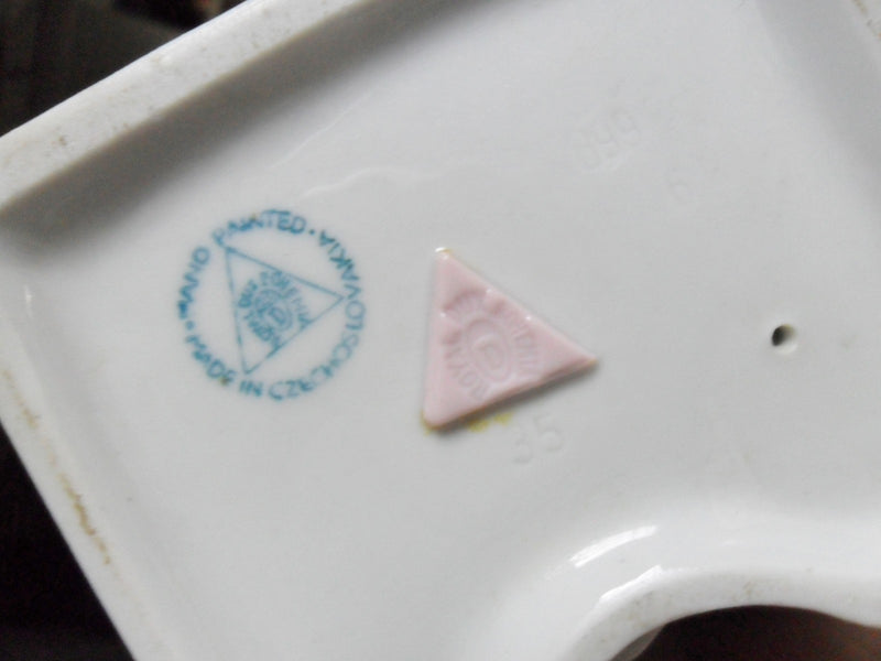 Royal Dux Figurines, Beautiful milky white modernist style figurines [a8]