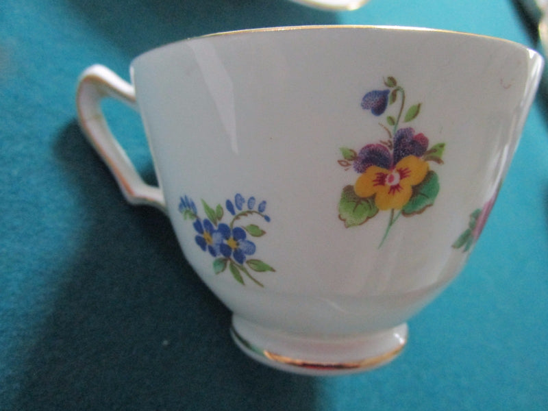 Royal Victoria England Floral Tea Cup And Saucer  Original [65]