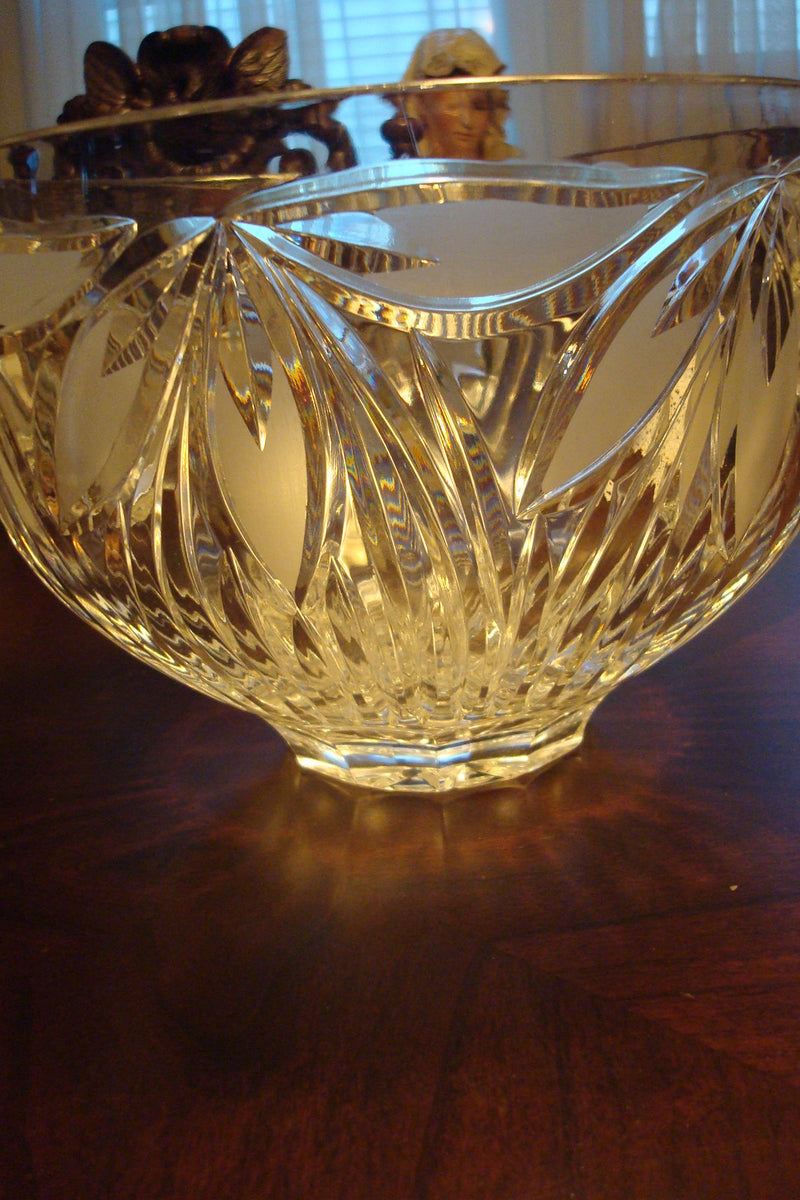Crystal Bohemian cut Glass large round Bowl, very classy [a*5]