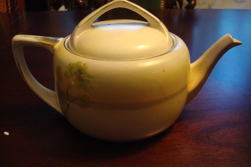 Nippon JAPAN teapot, 5" X8" HANDPAINTED COUNTRY SCENE original [TP9]