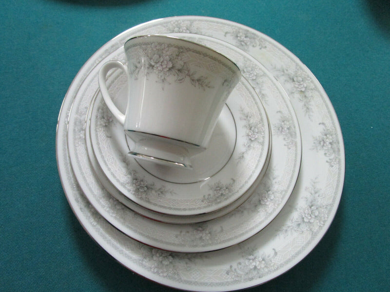 NORITAKE DINNER SET 5 PCS SWEET LEILAINI - VENETIAN ROSE - LUCEFORD - SILK RIBB