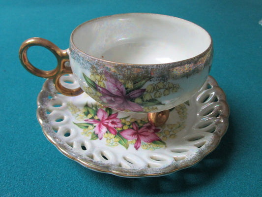 Royal Halsey Japan Mid Century cup/saucer, lusterware, gold and roses [a5#3]
