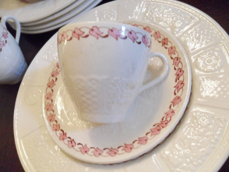 Arabia of Finland, Goran Back Raija Uosikkinen, 5 TRIOS cup saucer plate [170A]