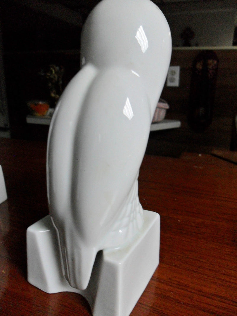Royal Dux Figurines, Beautiful milky white modernist style figurines [a8]