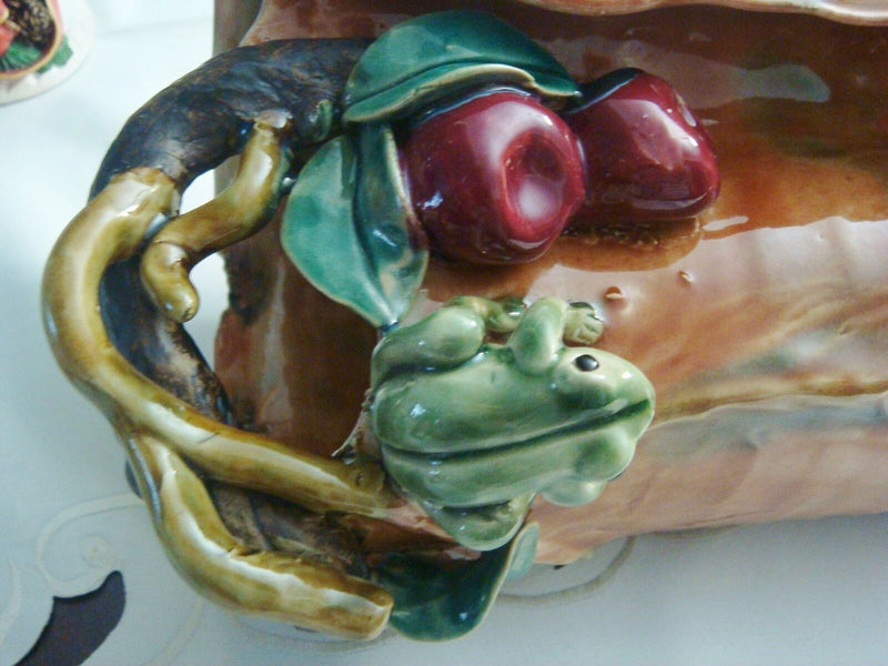 Ikebana Ware Japan hand made  gorgeous terracota frog, apples and leaves vase[8