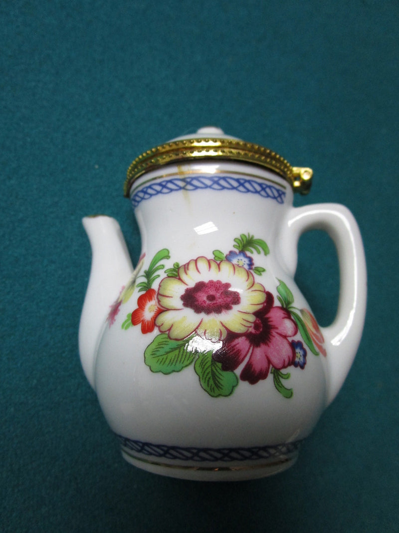 Pill Box tea pot, 3 1/2" RARE