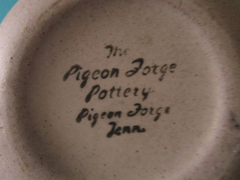 Pigeon Forge Pottery teapot Dogwood flower pattern COLOR GREY WHITE FLOWERS ^^