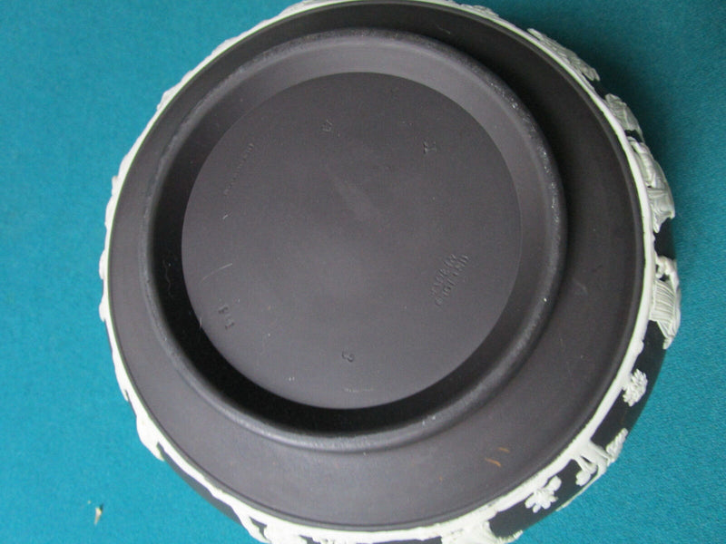 “Wedgwood” Black Solid Jasper Ware SACRIFICIAL BOWL ^^