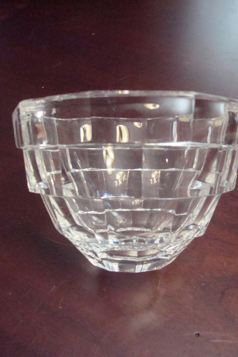 Kosta Boda sweden crystal bowl, 3" tall by 4 1/4" ORIG [GL-10]
