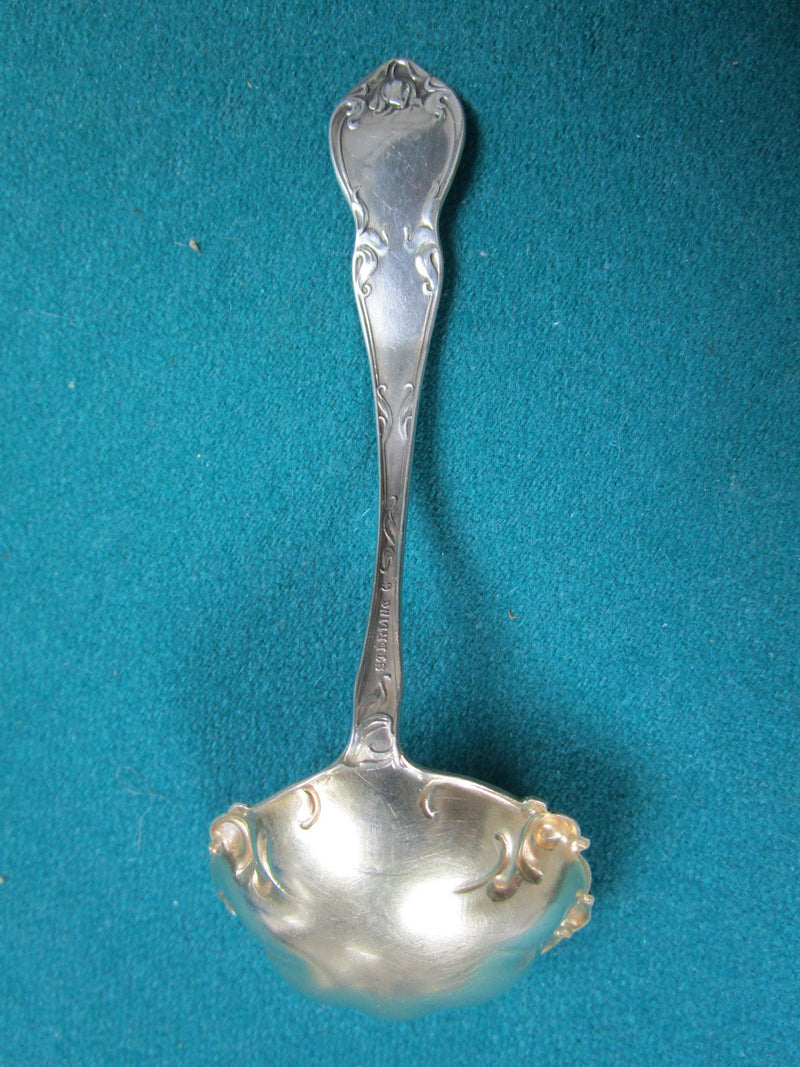 Gorhan? Sterling Gravy  Spoon Flowers Engraving 4 1/2" [silv]