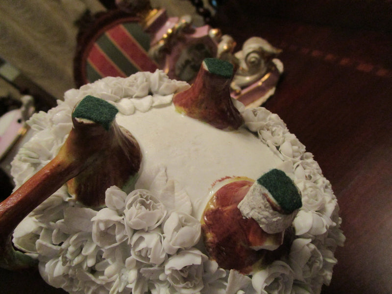 Dresden/Meissen SNOWBALL Schneebal white flowers basket with two handle