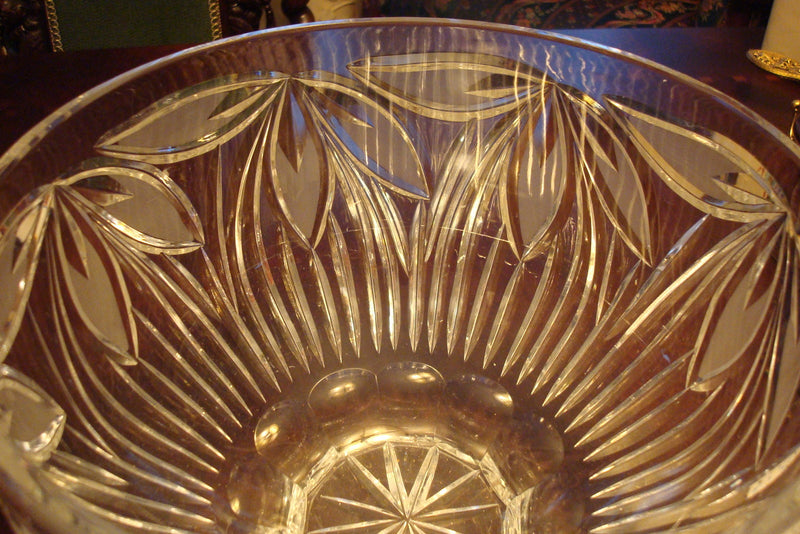 Crystal Bohemian cut Glass large round Bowl, very classy [a*5]