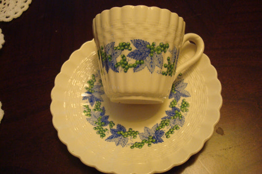 Copeland Spode, made in England "Valencia" Pattern 7 coffee cups and saucer[100B