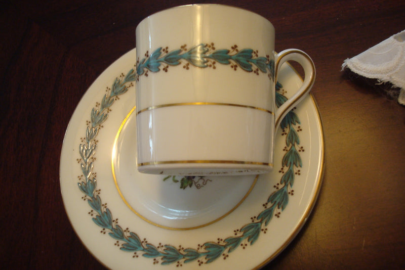 “Wedgwood” cup and saucer made in England, white  with blue garlands [a5#3]