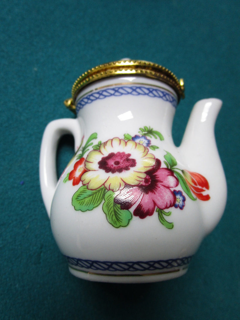 Pill Box tea pot, 3 1/2" RARE