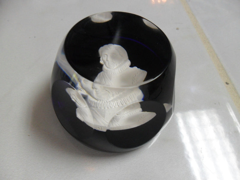 Cristal d'Albret France Paperweight Cervantes