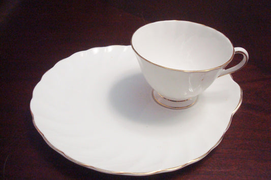 Royal Tuscan England cup and snack tray DOVE pattern [120G]