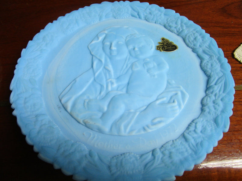 Fenton Mother's Day Milk Glass 2 Plates, Blue And White [am6]