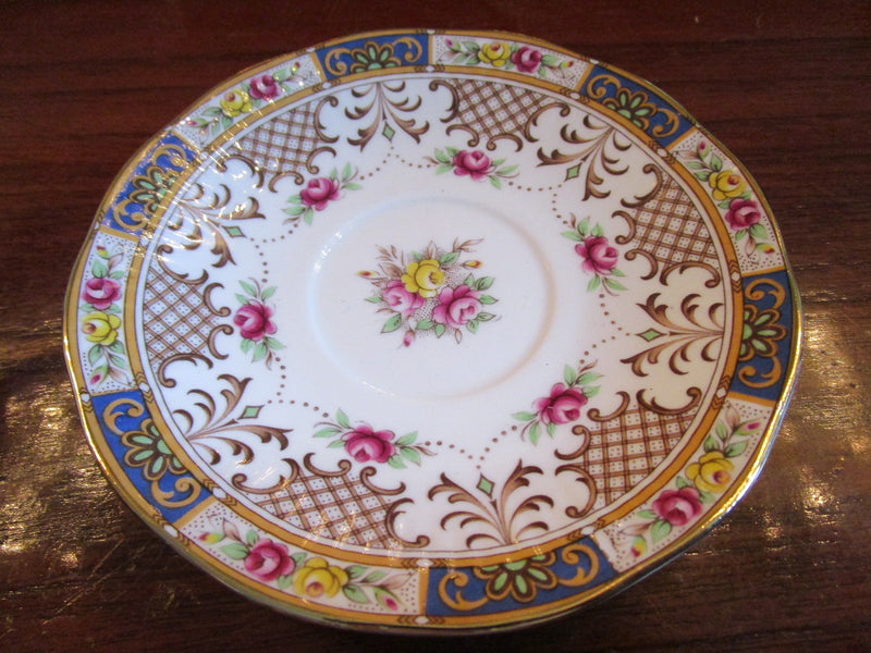 Queens Rosina, England, Kenilworth pattern, garland,  cup and saucer orig [86c]