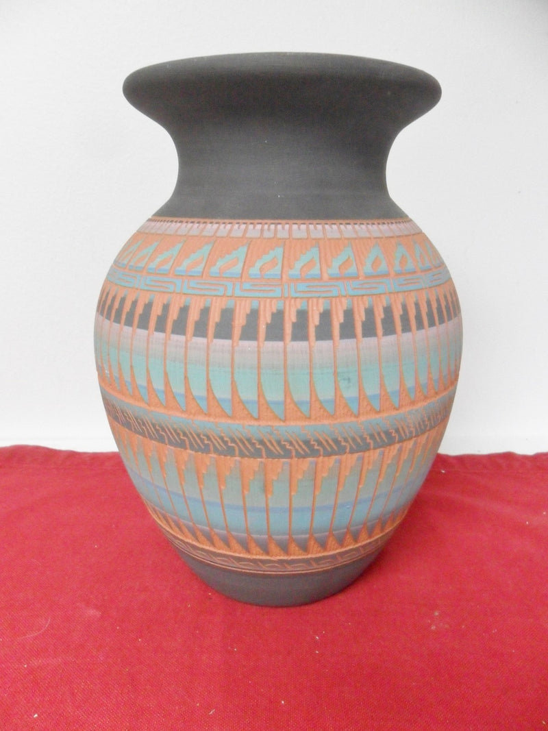 NAVAJO POTTERY CARVED VASE POT SIGNED - C. SMITH # 402435 ORIGINAL