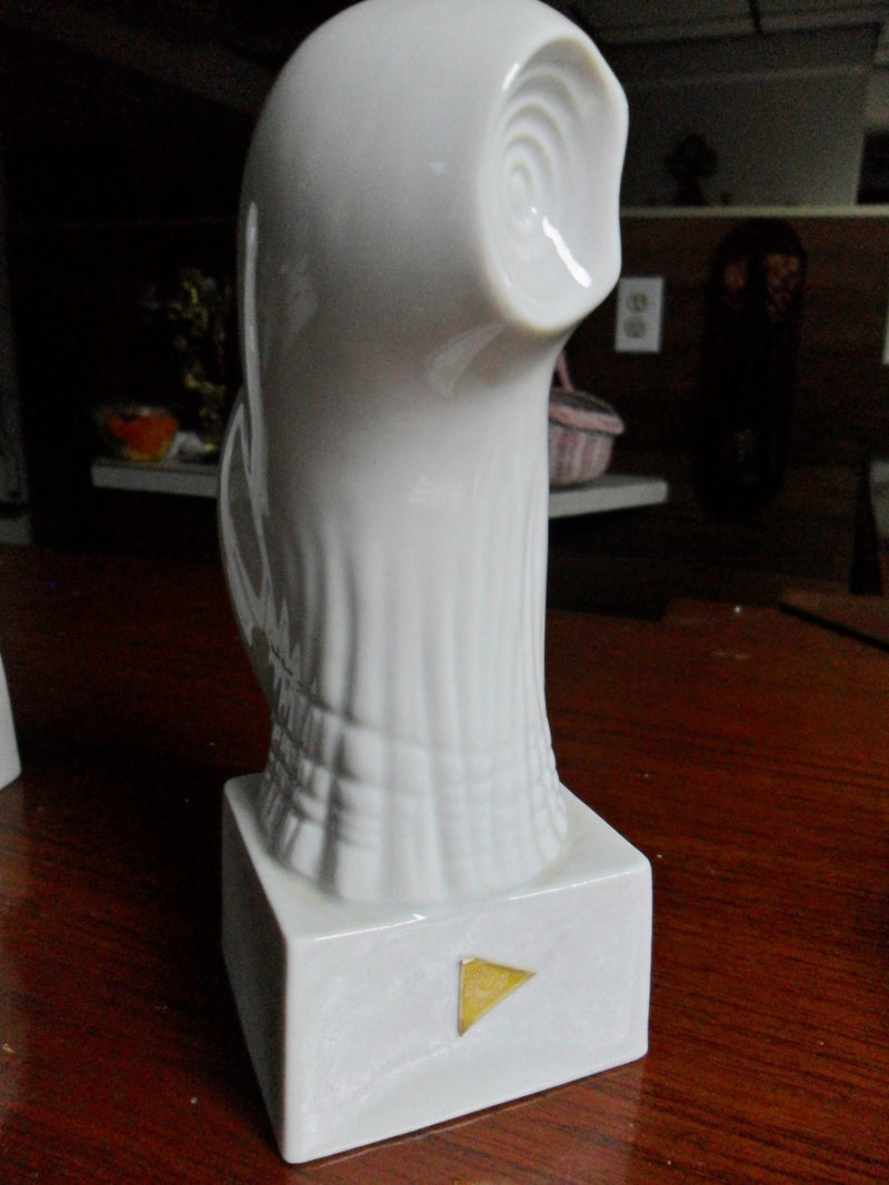 Royal Dux Figurines, Beautiful milky white modernist style figurines [a8]