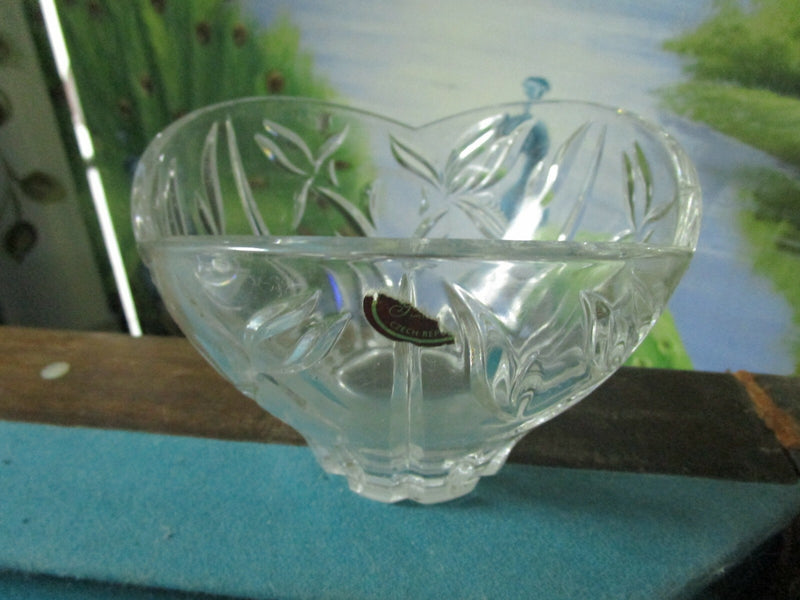 Czechoslovakian Crystal Bowl, delicate decorations,with partial label [GL-10]