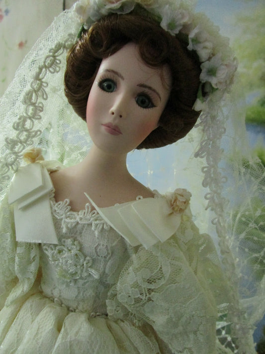 1990s Seymour Mann Connoiseur bride doll, 17" WHITE LACED RIBBONS LONG TRAIN