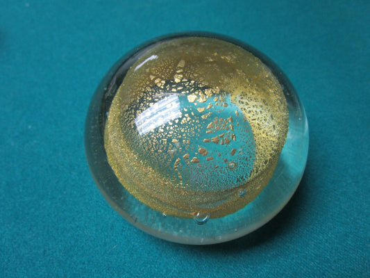 Gold Dust Round Paperweight 3 1/2" Diam X 2" Tall  [PPWC]