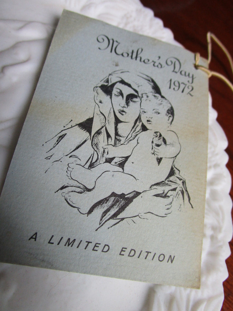 Fenton Mother's Day Milk Glass 2 Plates, Blue And White [am6]