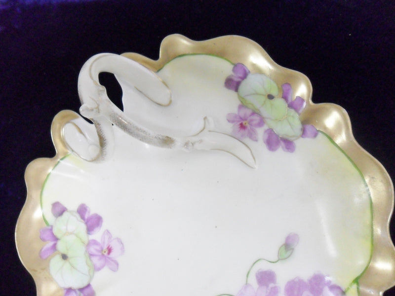 Vintage "Tirschenreuth PT Ceramic Porcelain Bavaria Germany leaf candy dish [60E