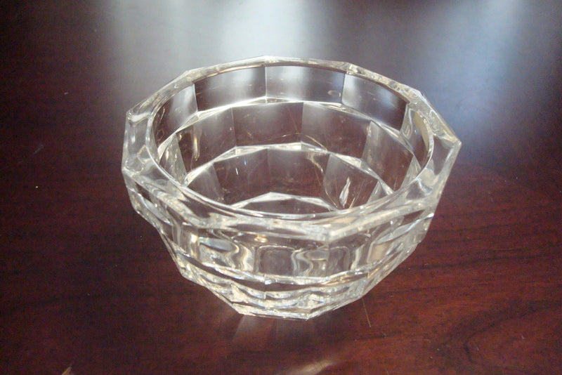 Kosta Boda sweden crystal bowl, 3" tall by 4 1/4" ORIG [GL-10]