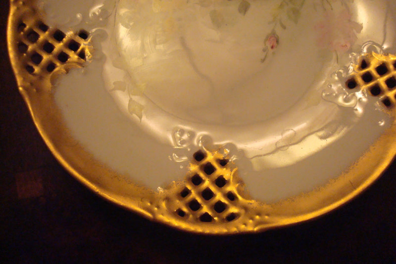 Arzberg Dresden Germany plate flowers and crusted gold, laced borders  [84B]