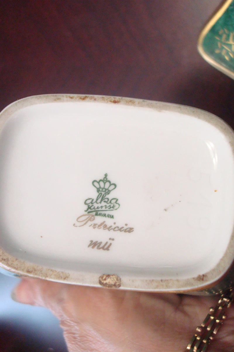 Alka Kunst Germany Covered Cigarette Holder, Vanity Trinket -Patricia [*74]