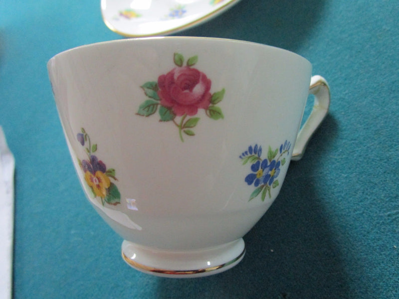 Royal Victoria England Floral Tea Cup And Saucer  Original [65]