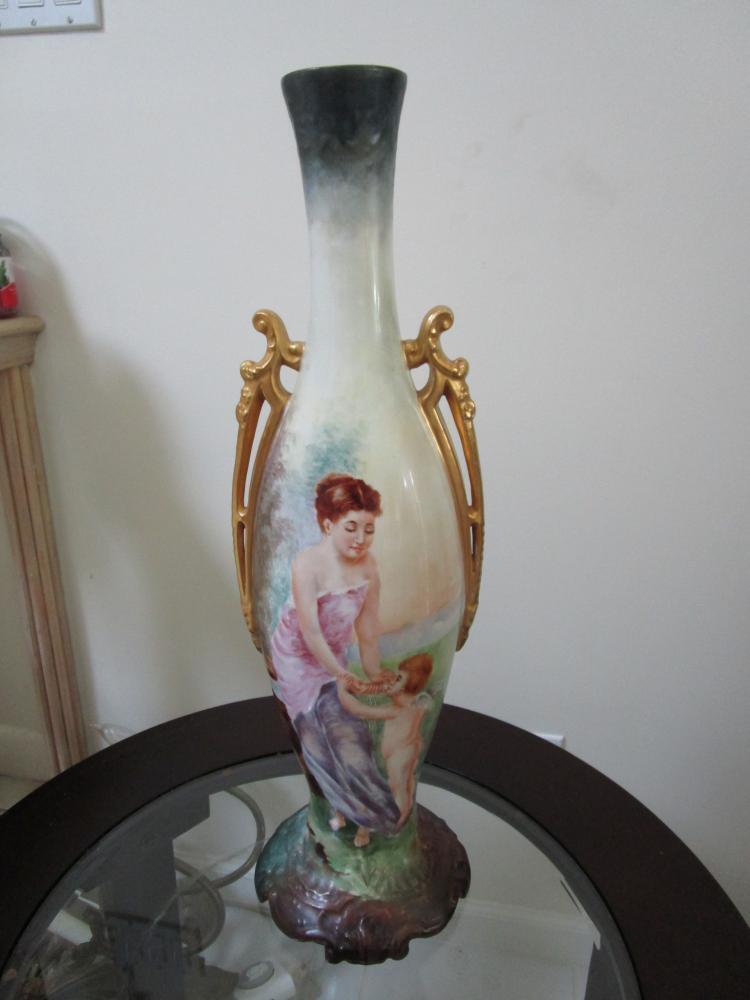 HAVILAND, ROBERT - LE TANNEUR (Limoges, France) - ca 1924 - 1940s CERAMIC VASE