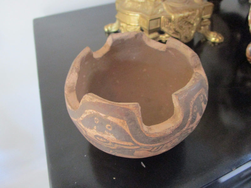 Mexican Vessel Round  Terracota Hand Carved [SW1]