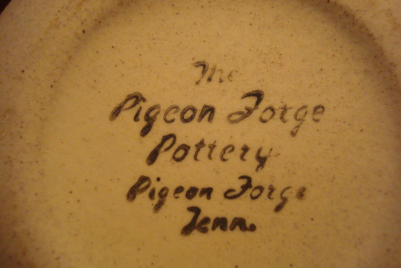 Pigeon Forge Pottery teapot Dogwood flower pattern COLOR GREY WHITE FLOWERS ^^