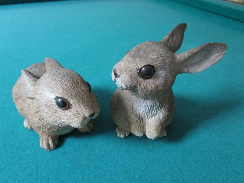 Pair of ceramic hares sculpture, glass eyes, gorgeous, around 6"[96]