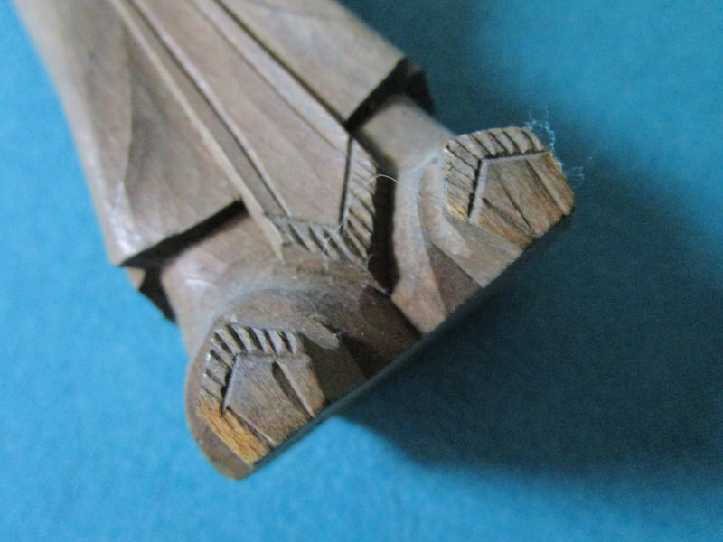 Antique Chinese CHESS wooden carved figurines man and woman [a*7]