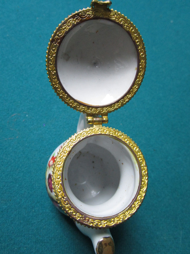 Pill Box tea pot, 3 1/2" RARE