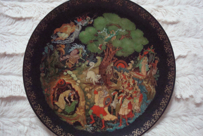 Russian Leyends Collector Plate "Lukomorya" with certs, no original box ^^