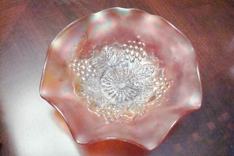 Northwood CARNIVAL BOWLS RUFFLED BORDERS IRIDESCENT PURPLE GRAPES pick 1