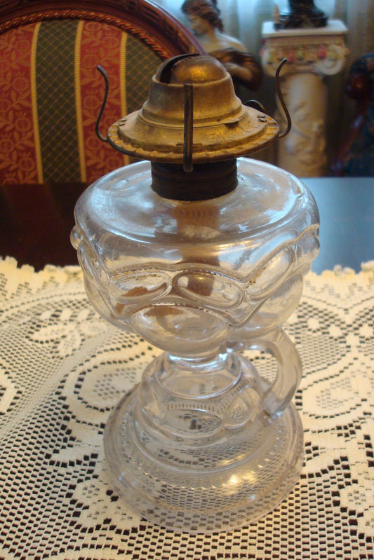 Eagle Pressed Glass Oil Lamp With Handle, Beautiful Glass Work [GL-6]