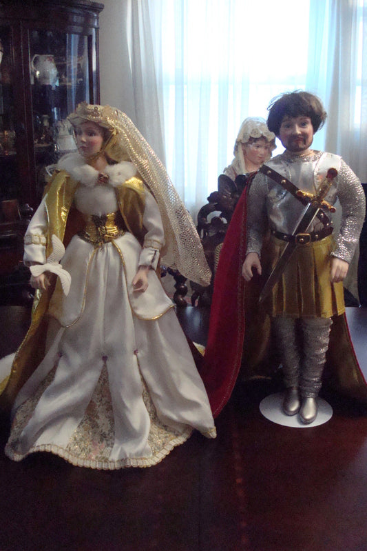 1980sDanbury Mint Queen Guinevere and King Arthur dolls, 19" tall stand ORIGINAL